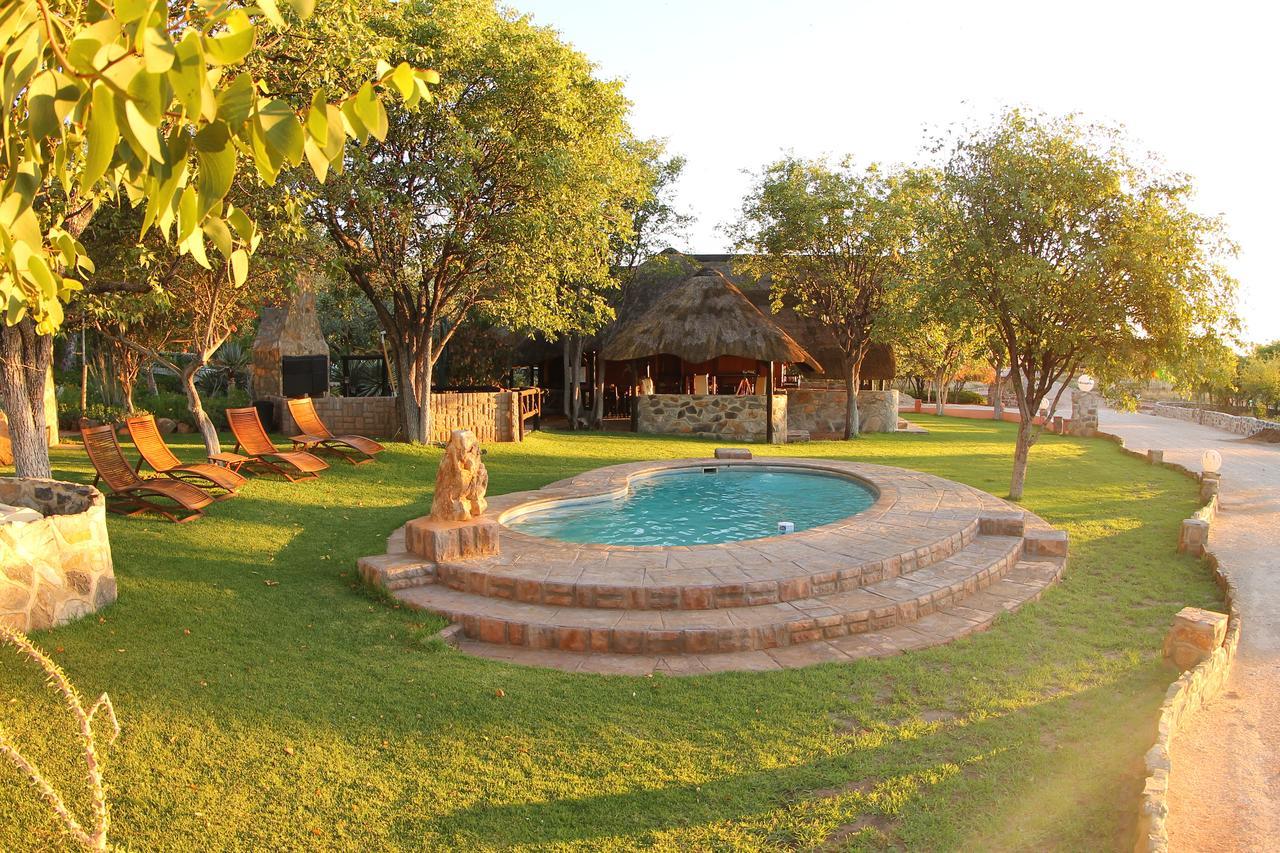 Sophienhof Lodge Outjo Bagian luar foto